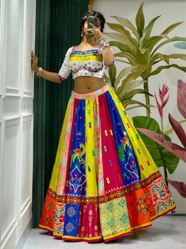 Navrang Garba lehenga 