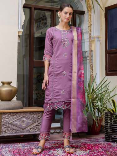 Beautiful Viscose Roman Silk Kurti Pant Set with Organza Dupatta