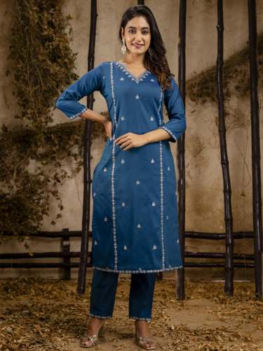 PPTOSS RETAIL PRIVATE LIMITED Women's Embroidered Kurti pant set