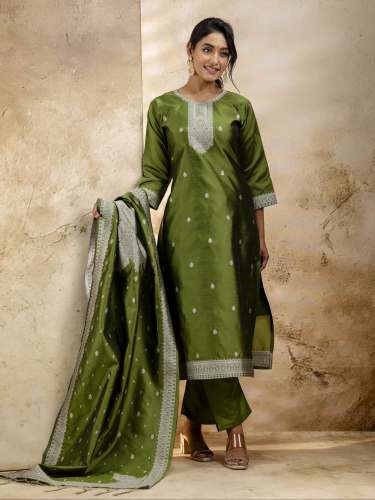 PPTOSS RETAIL PRIVATE LIMITED Dravika Women's Embroidered Cotton Blend Kurta Pant Sets with Dupatta