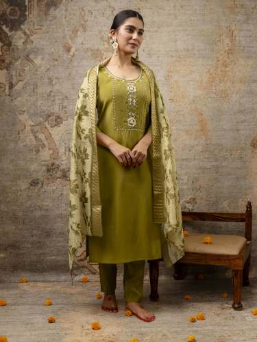 PPTOSS RETAIL PRIVATE LIMITED fancy ladies top bottom duppta set manufacturer 