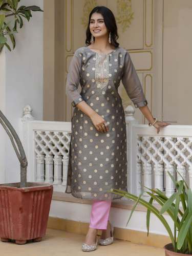 GREAY Women Embroidered Silk Blend Straight Kurta