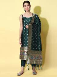Green Aangan Ethnic Kurta with Trousers & Dupatta Set