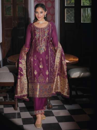 Purple Women Silk Blend Kurta Pant Dupatta  manufaturer