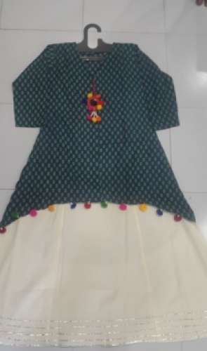 Cotton Straight Cut Kurti by Padma Handicraft