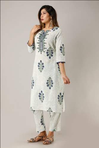Ladies Stylish Cotton Kurti With Pant by Gaurangi