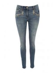 embroidered patch jeans