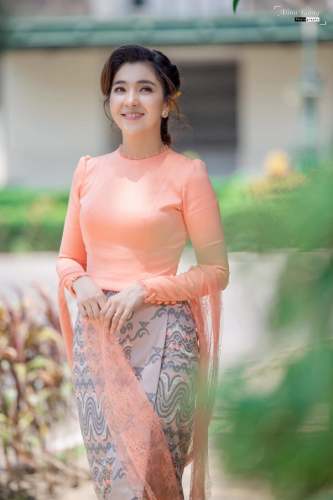 Fancy Burmese skirts 