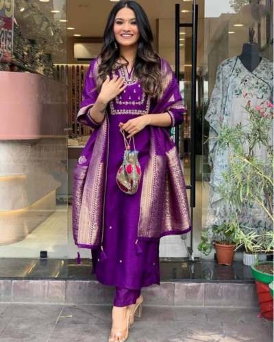 Beautiful Women's Wedding & Festive Special 3pcs suit