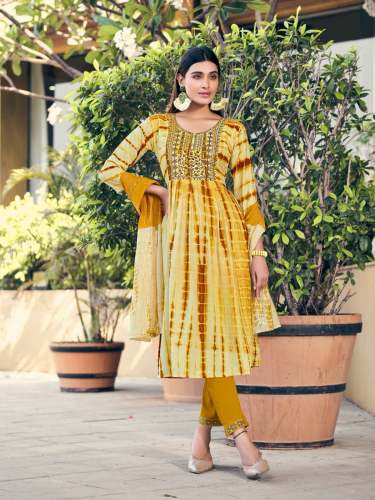 Fancy Nayra Kurti Pent With Dupatta