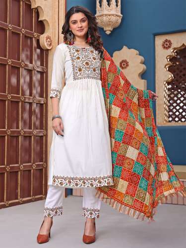 Centuri Kurta Set