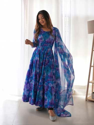 Daisy gown