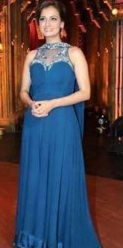 trendy ladies gown by Fashion Street