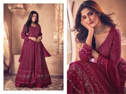 Aashirwad noor Gold Gown DN 122